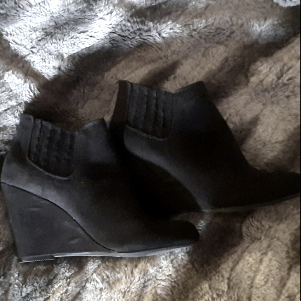 Apt9 wedged boots 🖤